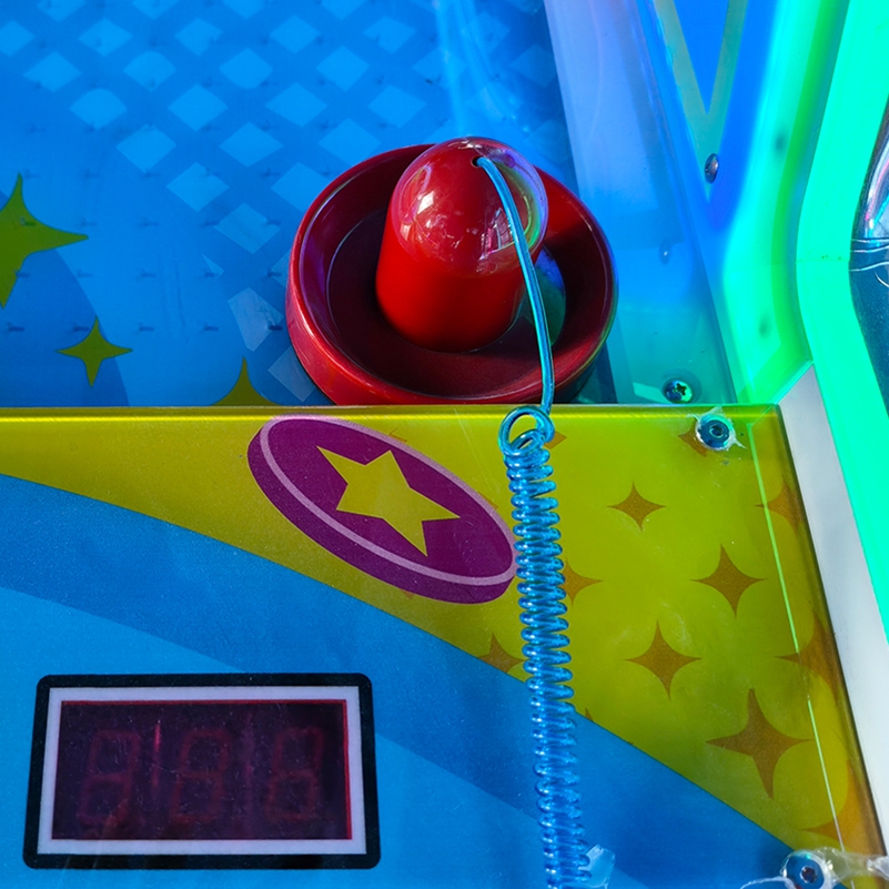 air-hockey-commercial