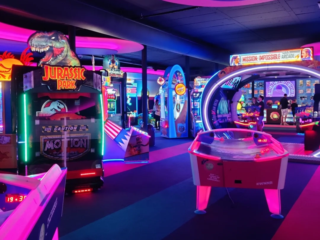 arcade game center (4) - BLEE